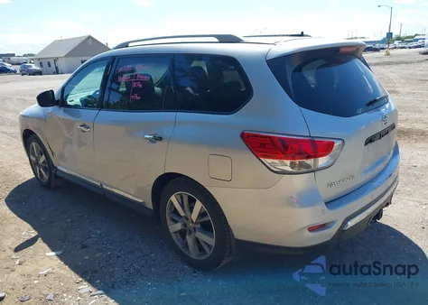 2015 Nissan Pathfinder Platinum z USA, uszkodzony, nr VIN 5N1AR2MM2FC672759